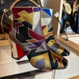 LIVE SHOW GIFT!! CHRISTIAN LOUBOUTIN SIZE 37.5 HILCONICO GEOMETRIQUE/NAP SILK